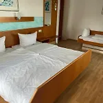 Mc Otel