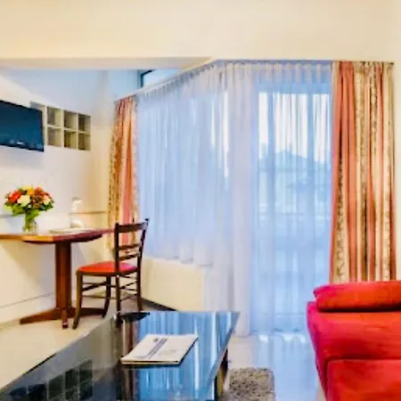 Hotel Mc *